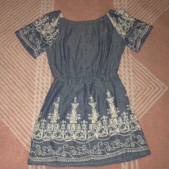 Dress - Picture 1 of 1